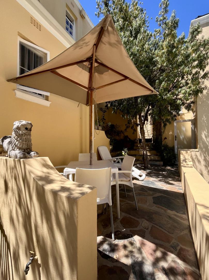 1 Bedroom Property for Sale in Green Point Western Cape